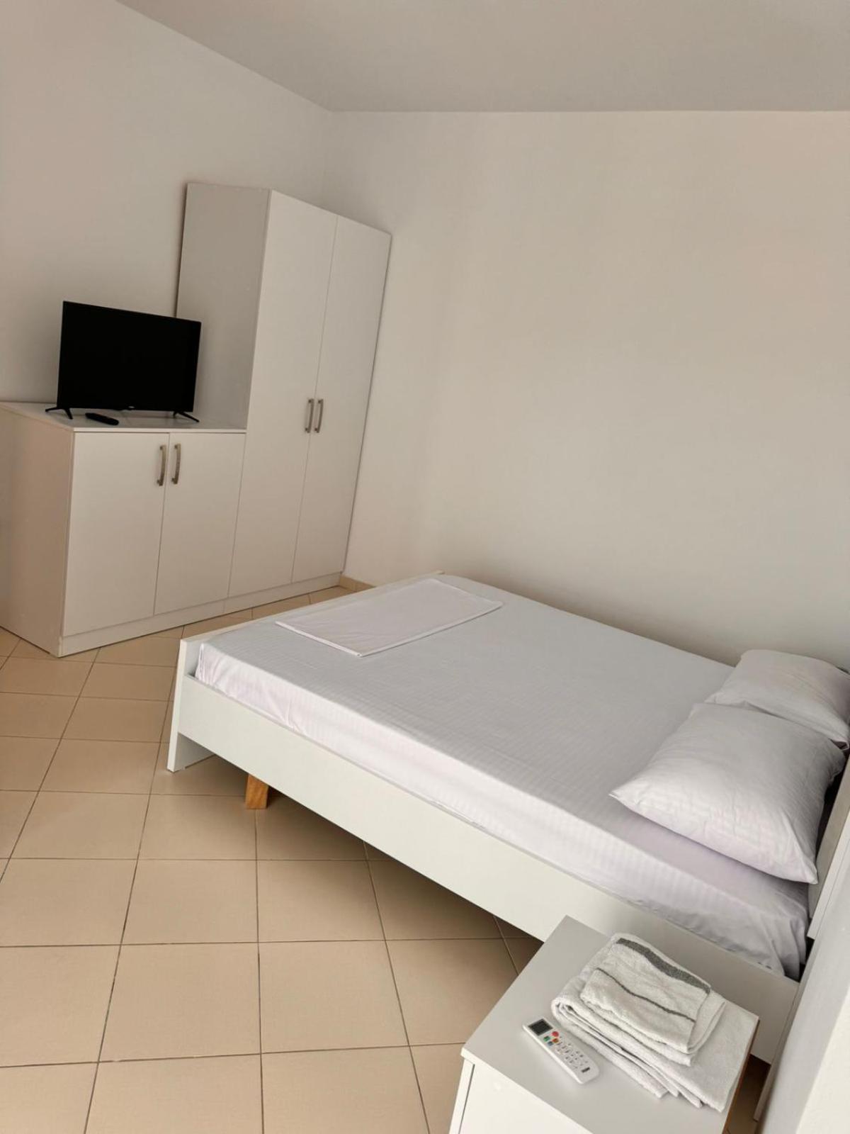 דורס Holiday Apartments 5 מראה חיצוני תמונה